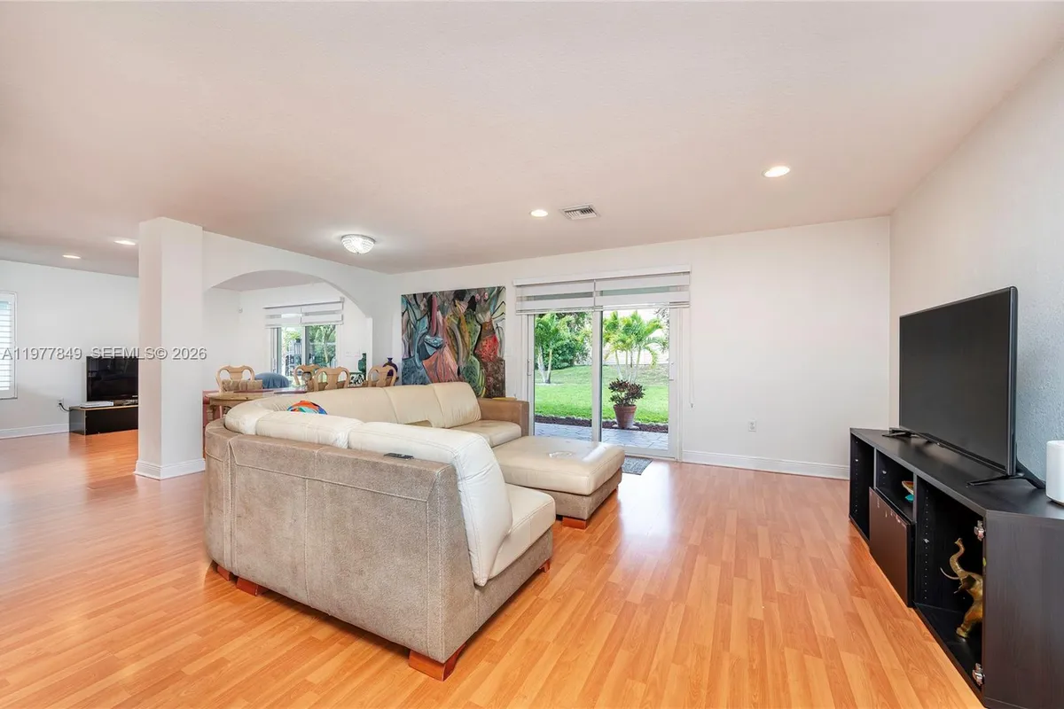 13391 SW 42nd St, Miramar FL 33027