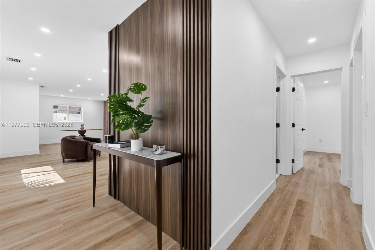 6621 Ficus Dr, Miramar FL 33023