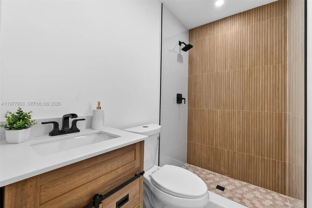 6621 Ficus Dr, Miramar FL 33023