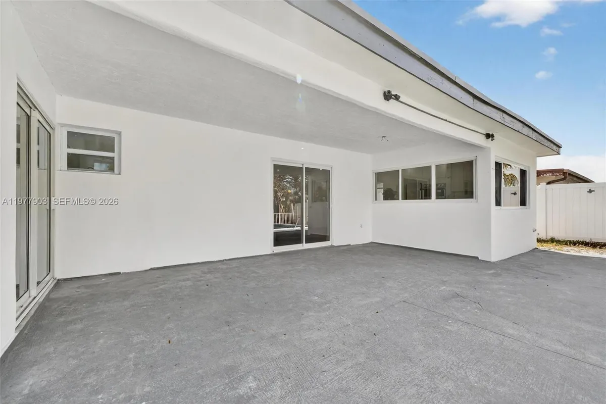 6621 Ficus Dr, Miramar FL 33023