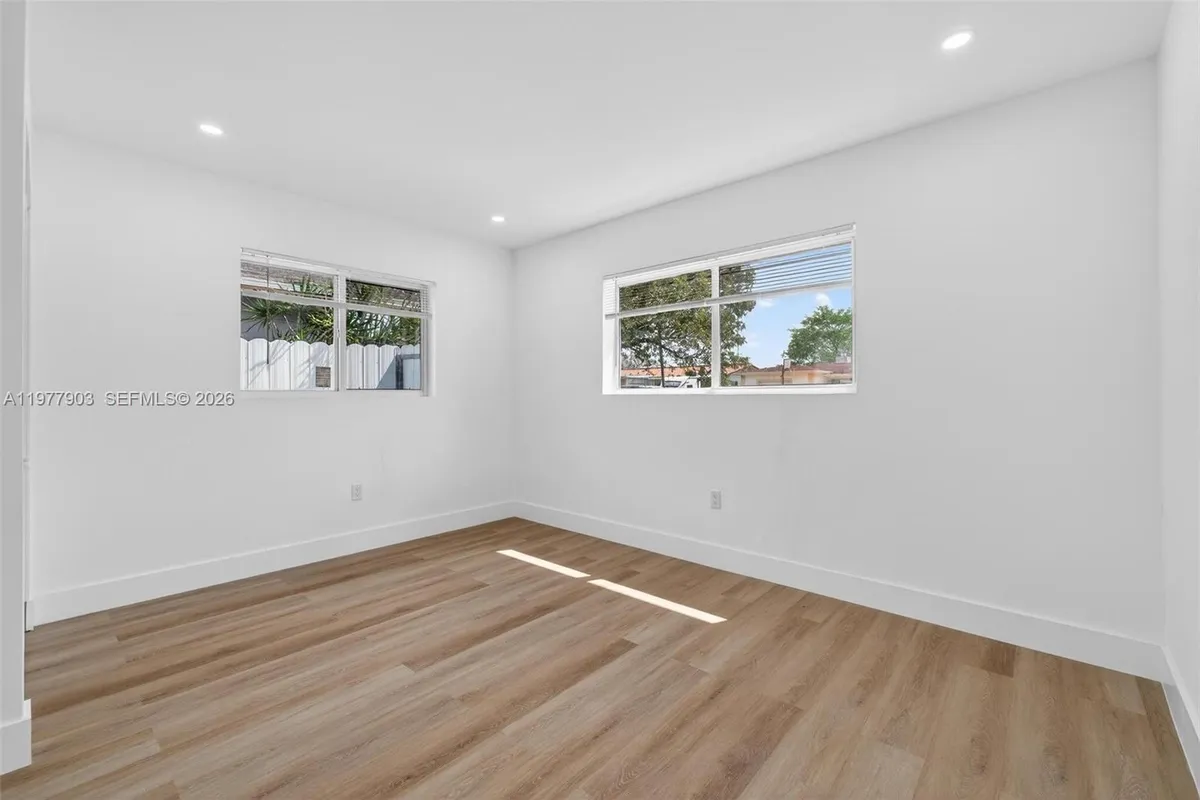 6621 Ficus Dr, Miramar FL 33023