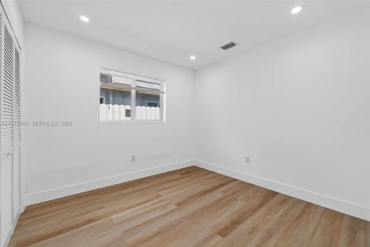 6621 Ficus Dr, Miramar FL 33023