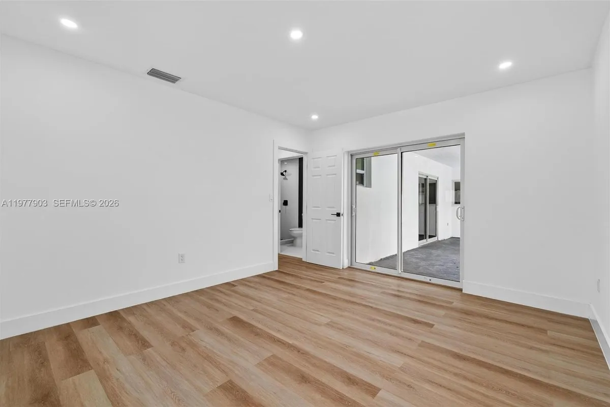 6621 Ficus Dr, Miramar FL 33023