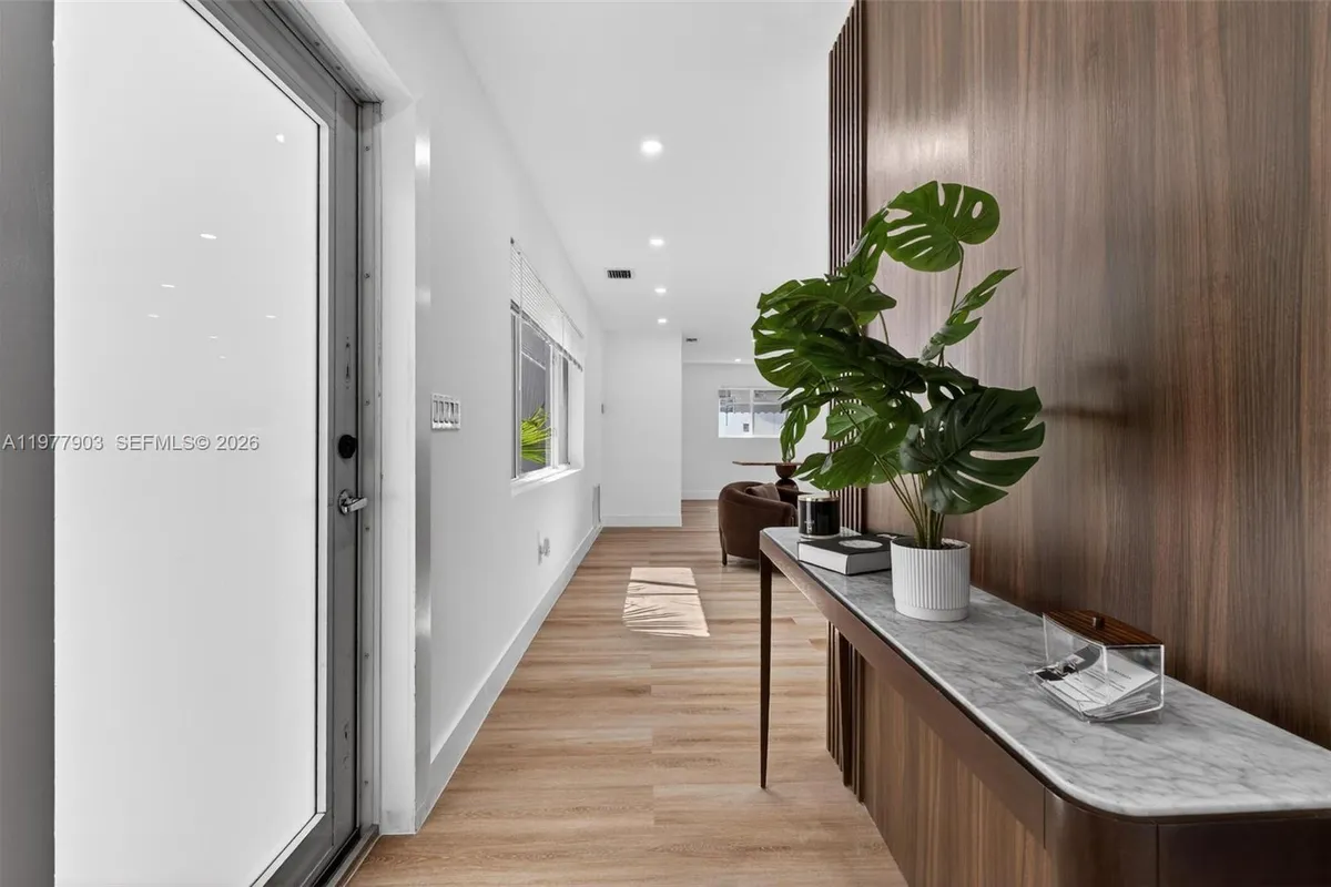 6621 Ficus Dr, Miramar FL 33023