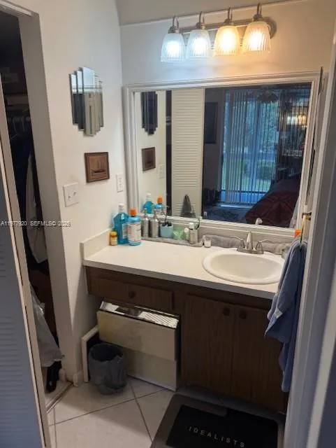 6570 Royal Palm Blvd # 215J, Margate FL 33063