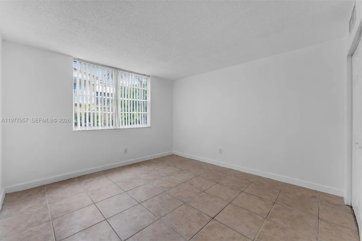 4180 NW 79th Ave # 1D, Doral FL 33166