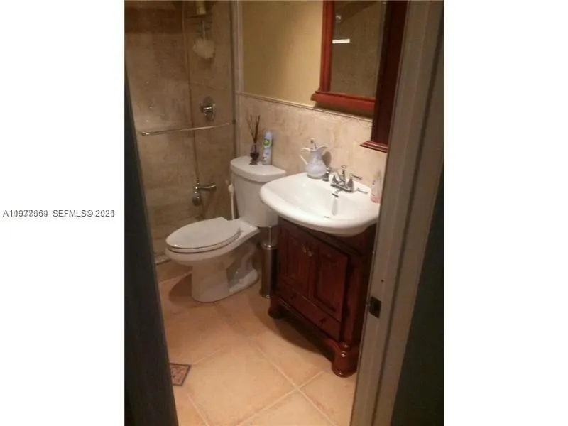 2512 Island Dr, Miramar FL 33023