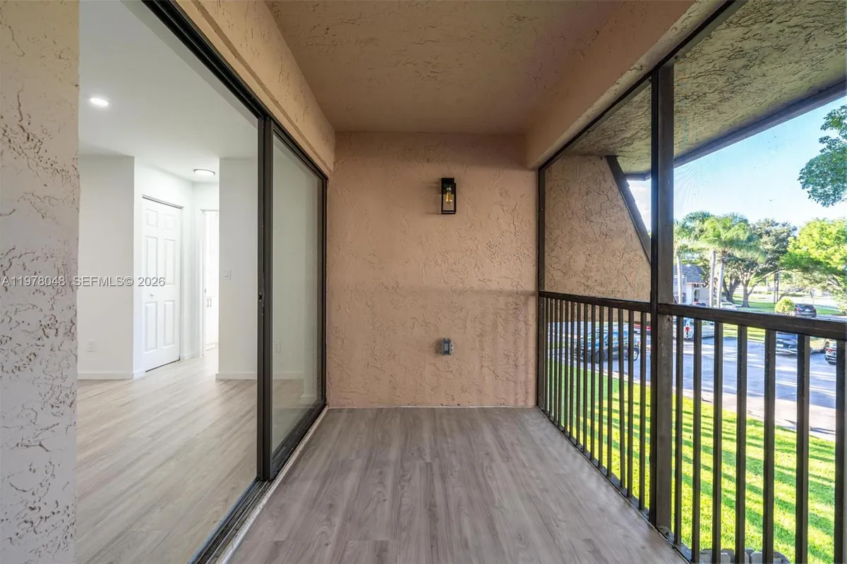 3631 NW 94th Ave # 6G, Sunrise FL 33351