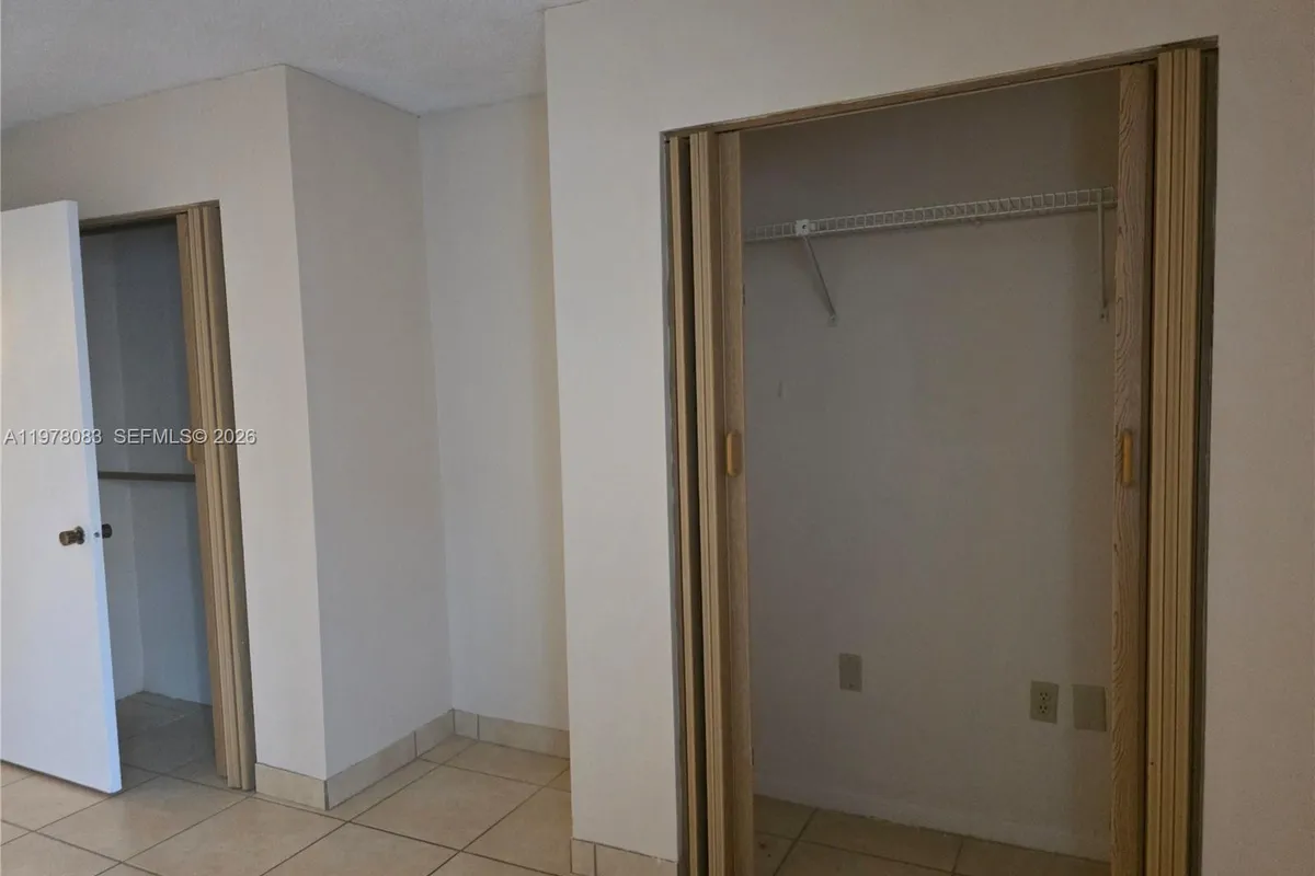 9688 Fontainebleau Blvd # 307, Miami FL 33172