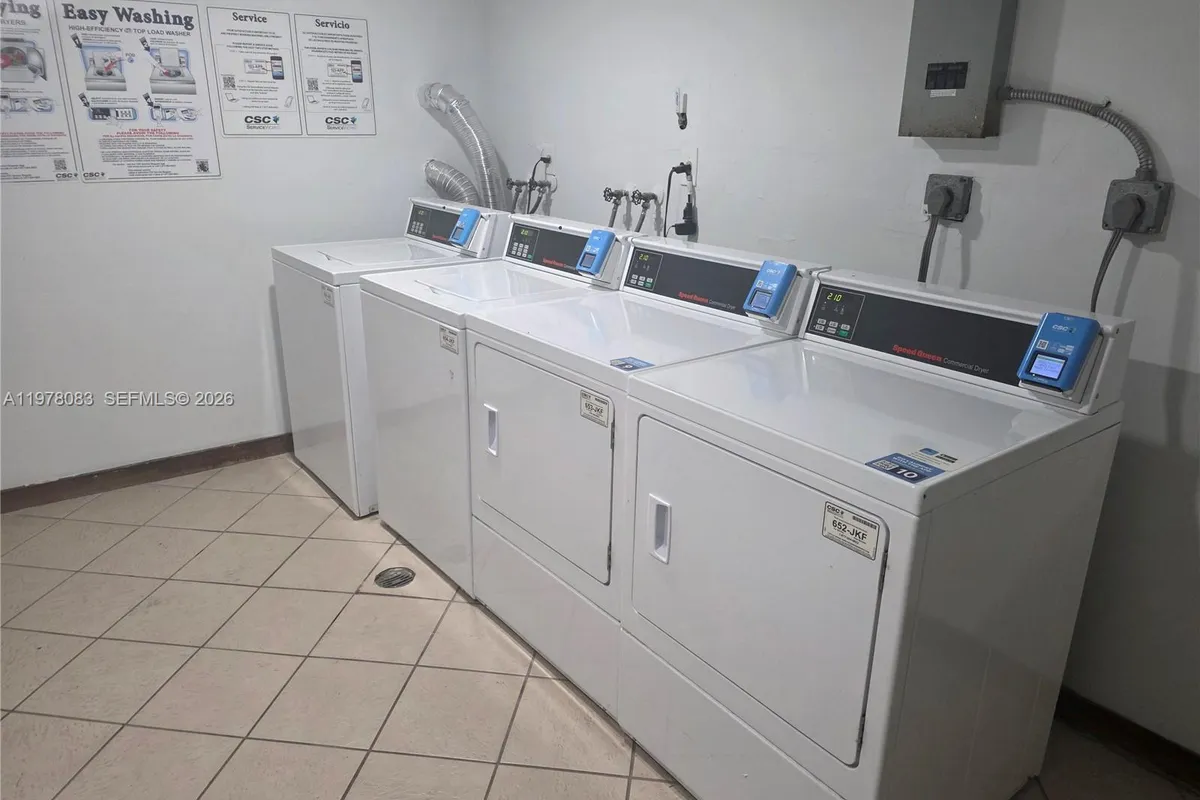 9688 Fontainebleau Blvd # 307, Miami FL 33172