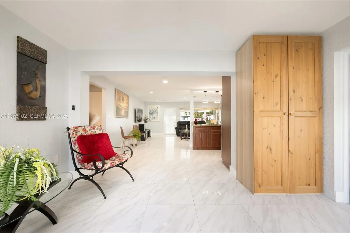 7331 Ramona St, Miramar FL 33023