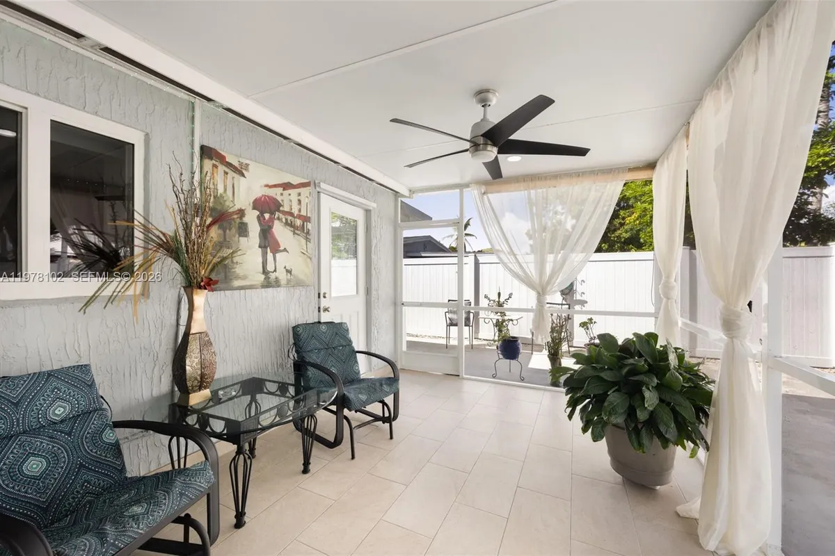 7331 Ramona St, Miramar FL 33023