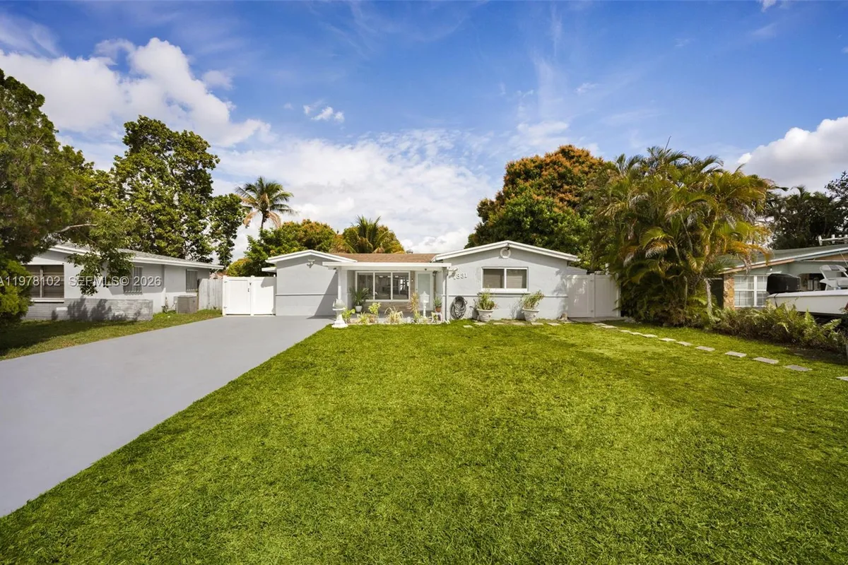 7331 Ramona St, Miramar FL 33023