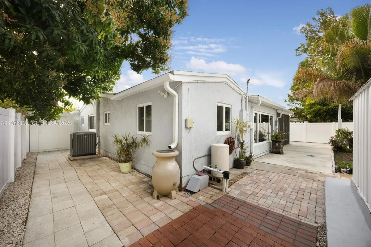 7331 Ramona St, Miramar FL 33023