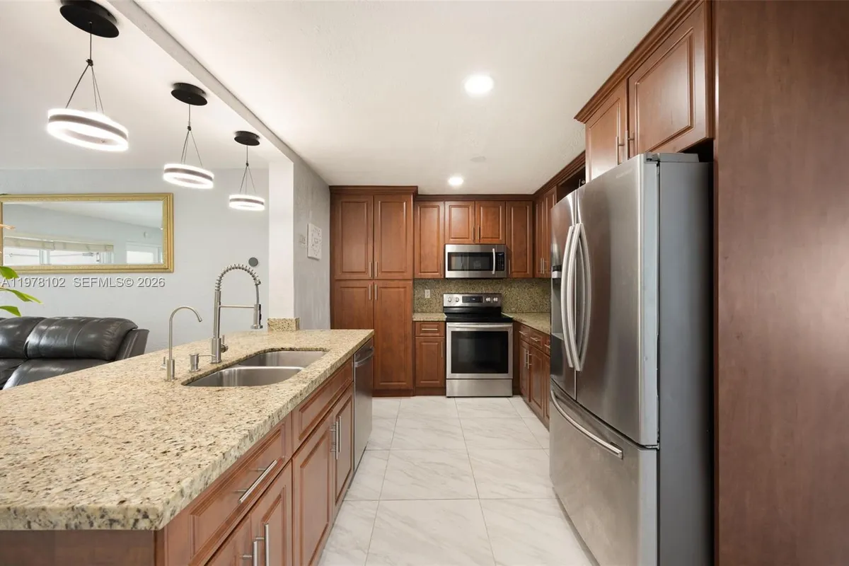 7331 Ramona St, Miramar FL 33023