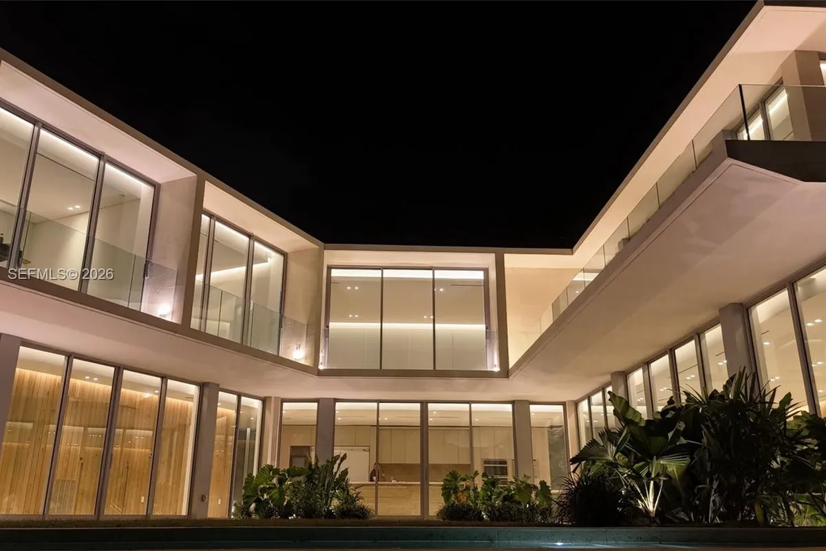 4280 Ingraham Hwy, Miami FL 33133