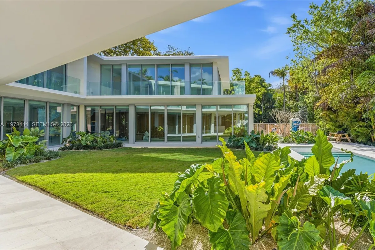 4280 Ingraham Hwy, Miami FL 33133