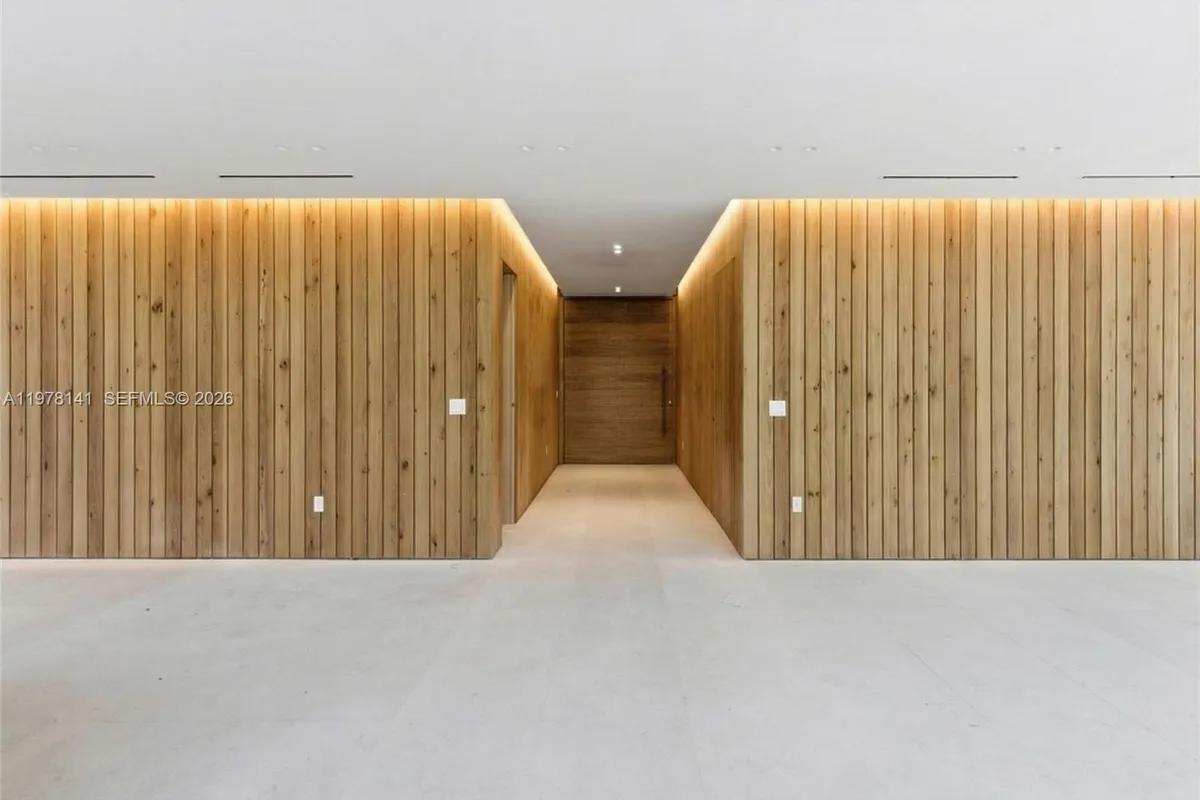 4280 Ingraham Hwy, Miami FL 33133