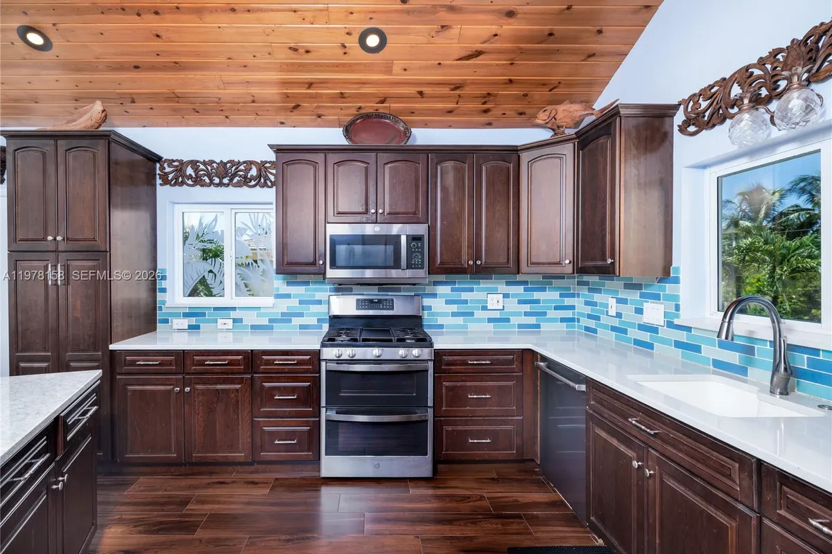 14 Avenue F, Marathon FL 33050