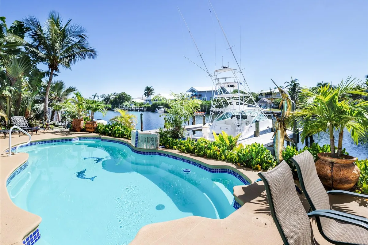 14 Avenue F, Marathon FL 33050