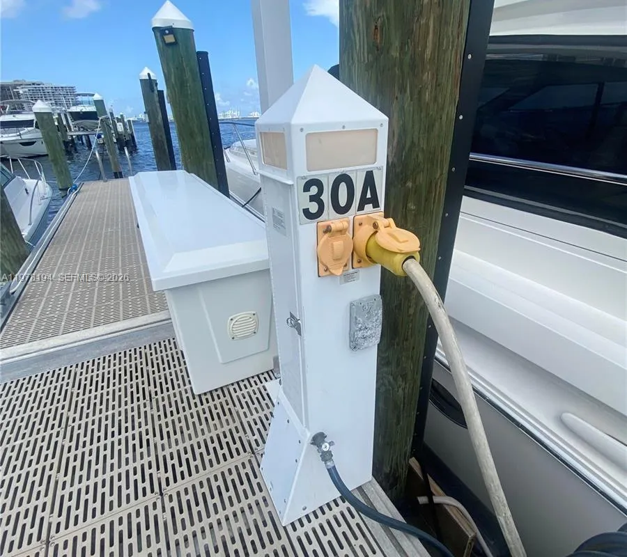 1901 Brickell Ave Slip 29A, Miami FL 33129