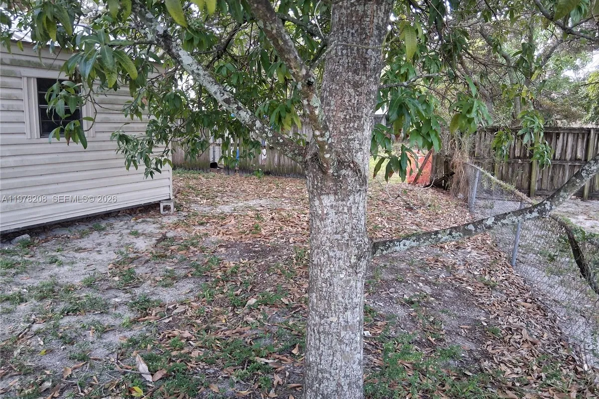 158 SW 5th St, Deerfield Beach FL 33441