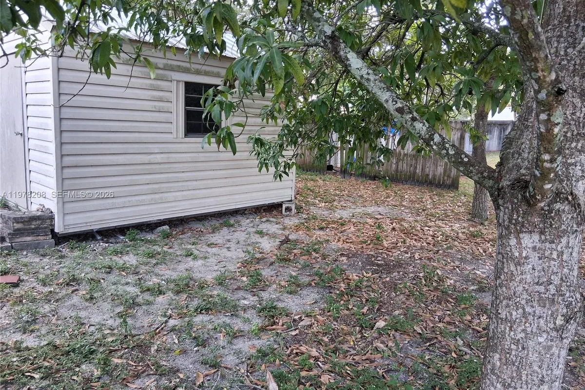 158 SW 5th St, Deerfield Beach FL 33441