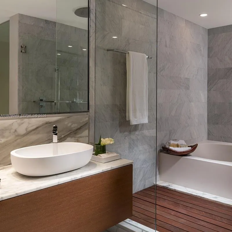 10201 Collins Ave # 707, Bal Harbour FL 33154