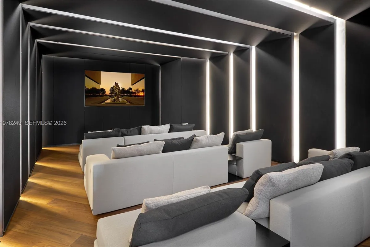 10201 Collins Ave # 707, Bal Harbour FL 33154