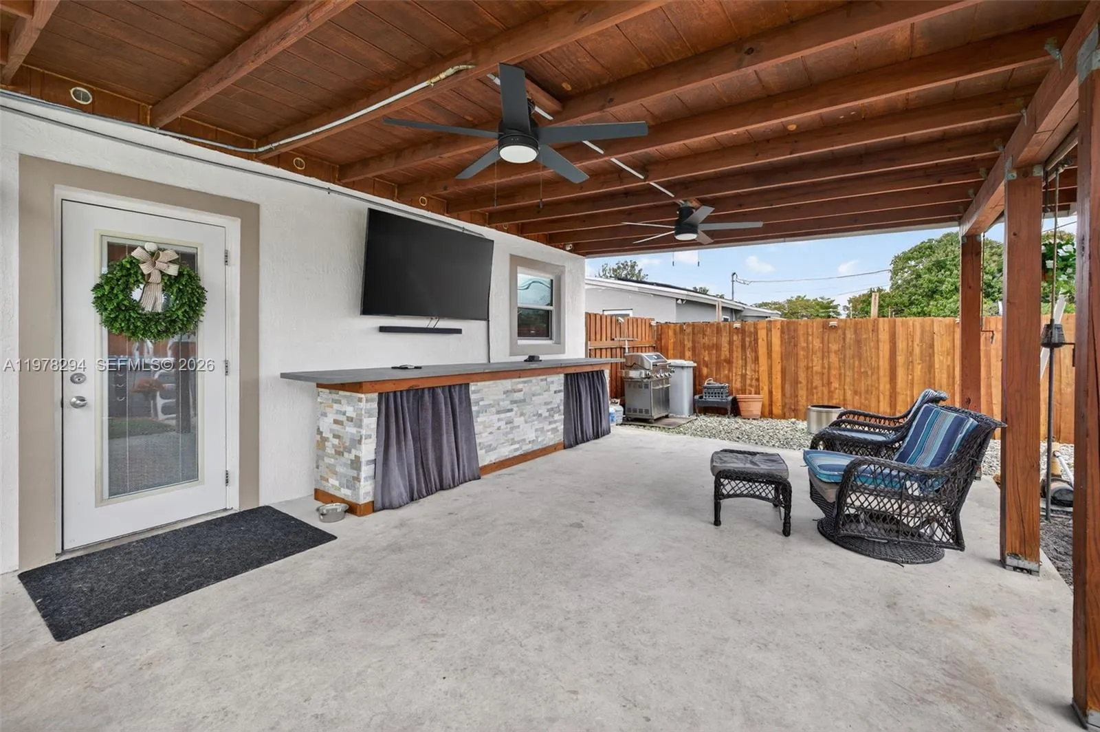 731 N 69th Ave, Hollywood FL 33024