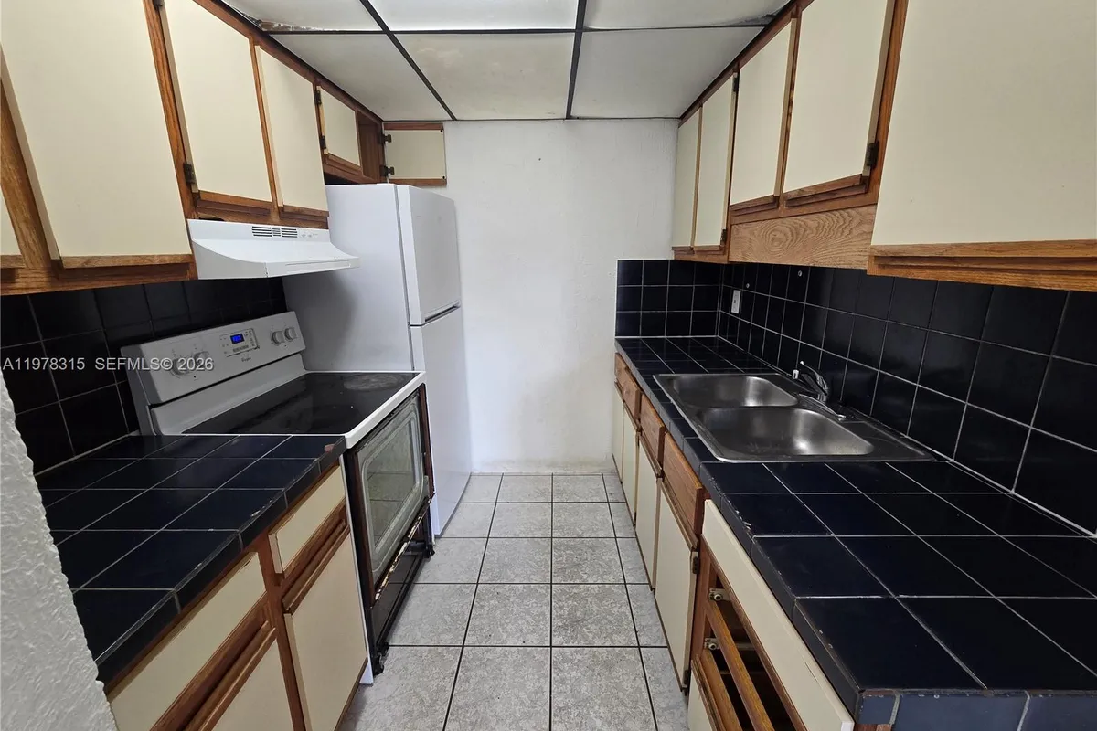 3162 SE Hawthorne St, Stuart FL 34997