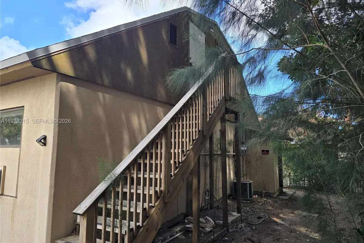 3162 SE Hawthorne St, Stuart FL 34997