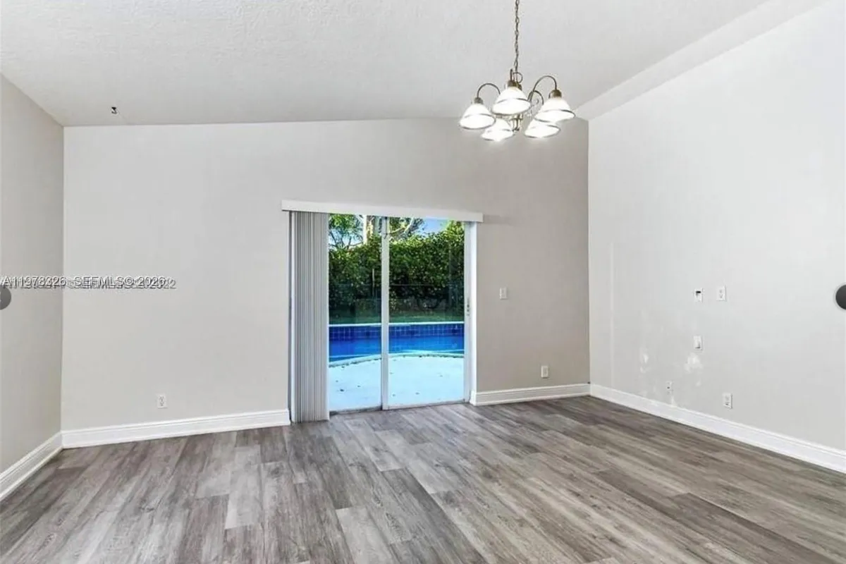 1213 SW 46th Way, Deerfield Beach FL 33442