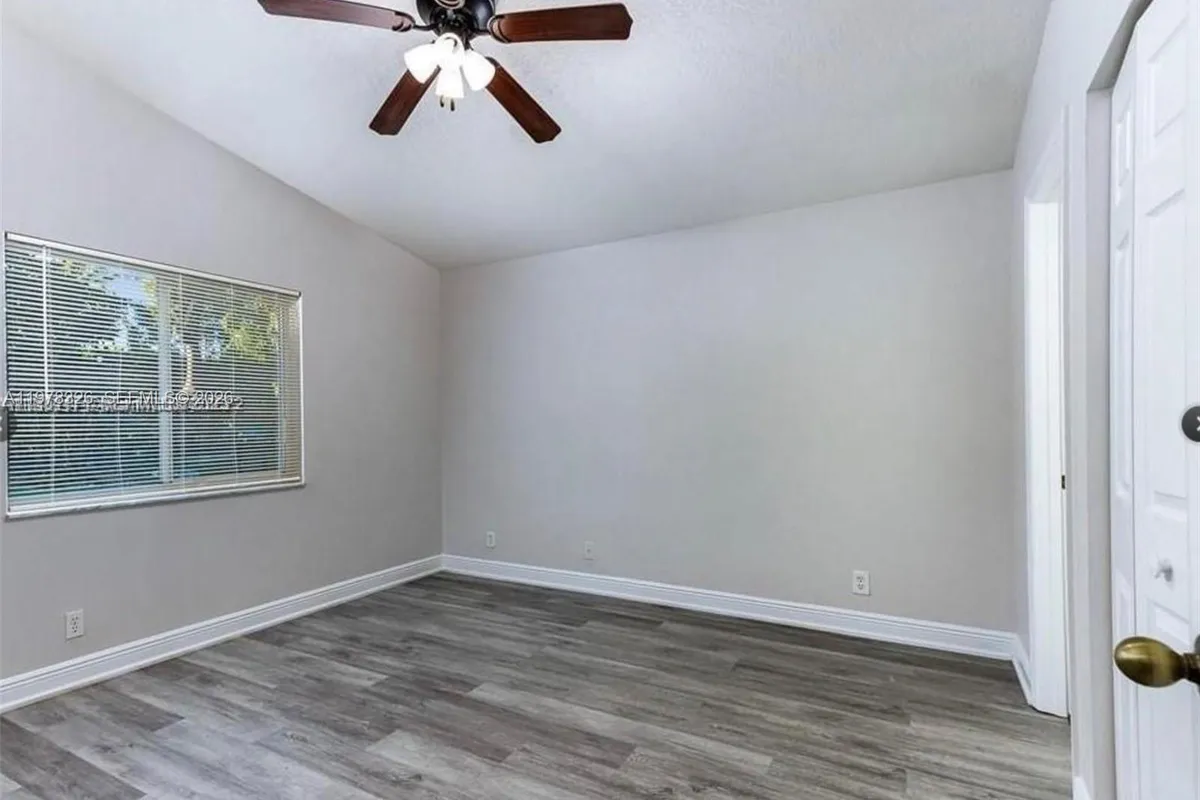 1213 SW 46th Way, Deerfield Beach FL 33442