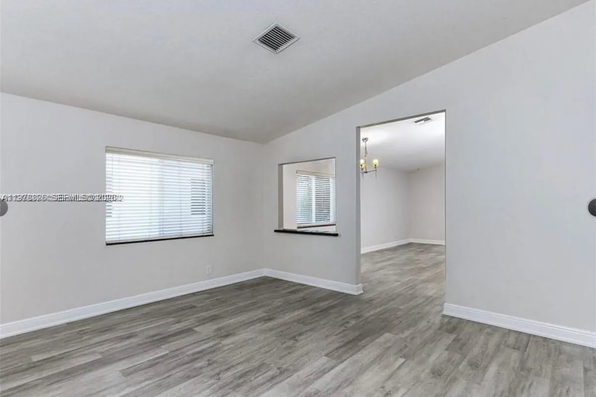 1213 SW 46th Way, Deerfield Beach FL 33442