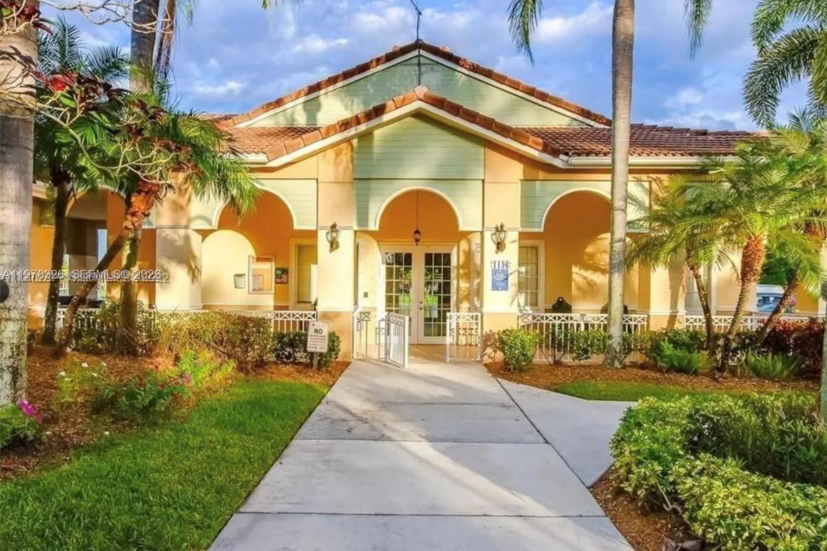 1213 SW 46th Way, Deerfield Beach FL 33442