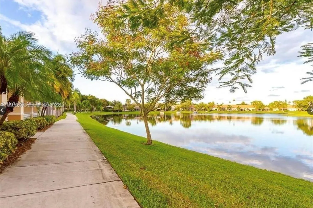 1213 SW 46th Way, Deerfield Beach FL 33442