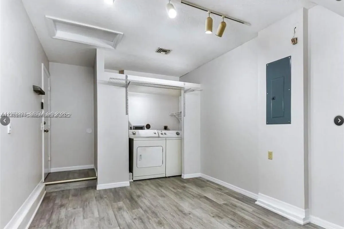 1213 SW 46th Way, Deerfield Beach FL 33442