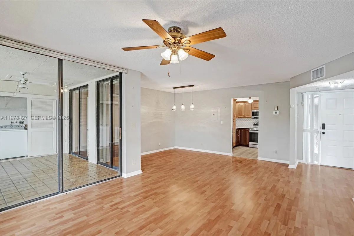 2541 N Carambola Cir N # 1832, Coconut Creek FL 33066