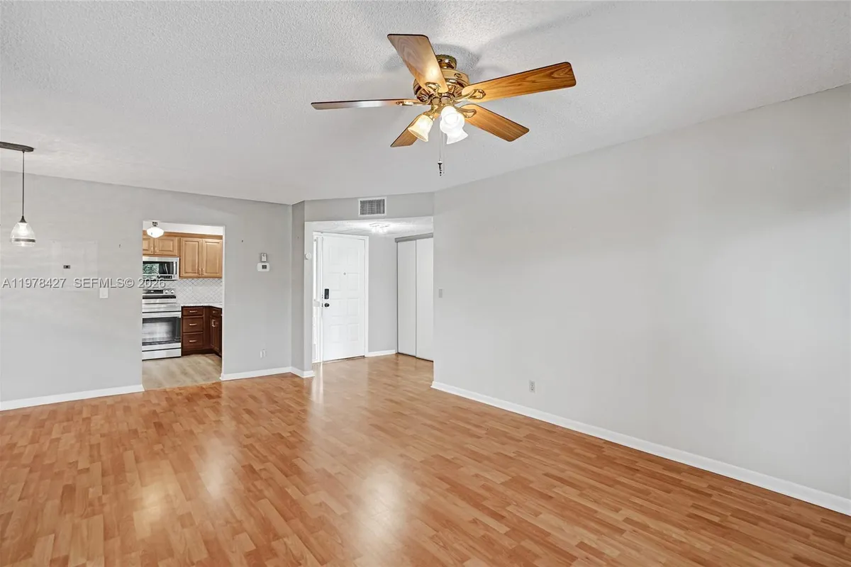 2541 N Carambola Cir N # 1832, Coconut Creek FL 33066