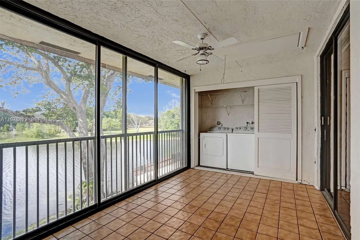 2541 N Carambola Cir N # 1832, Coconut Creek FL 33066