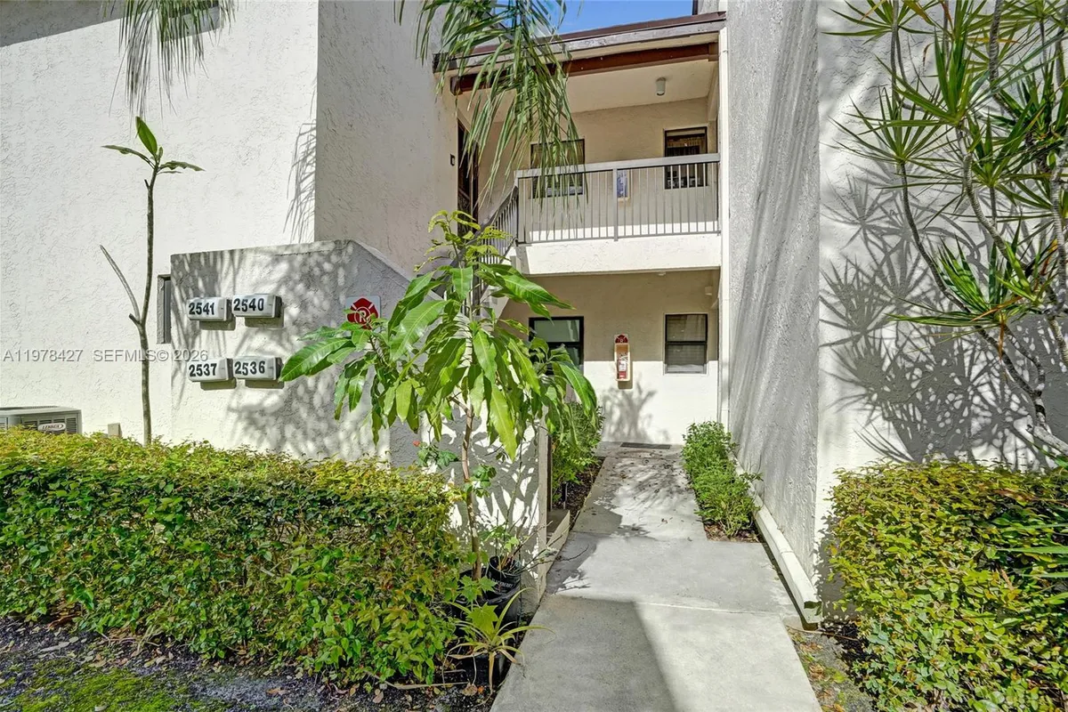 2541 N Carambola Cir N # 1832, Coconut Creek FL 33066