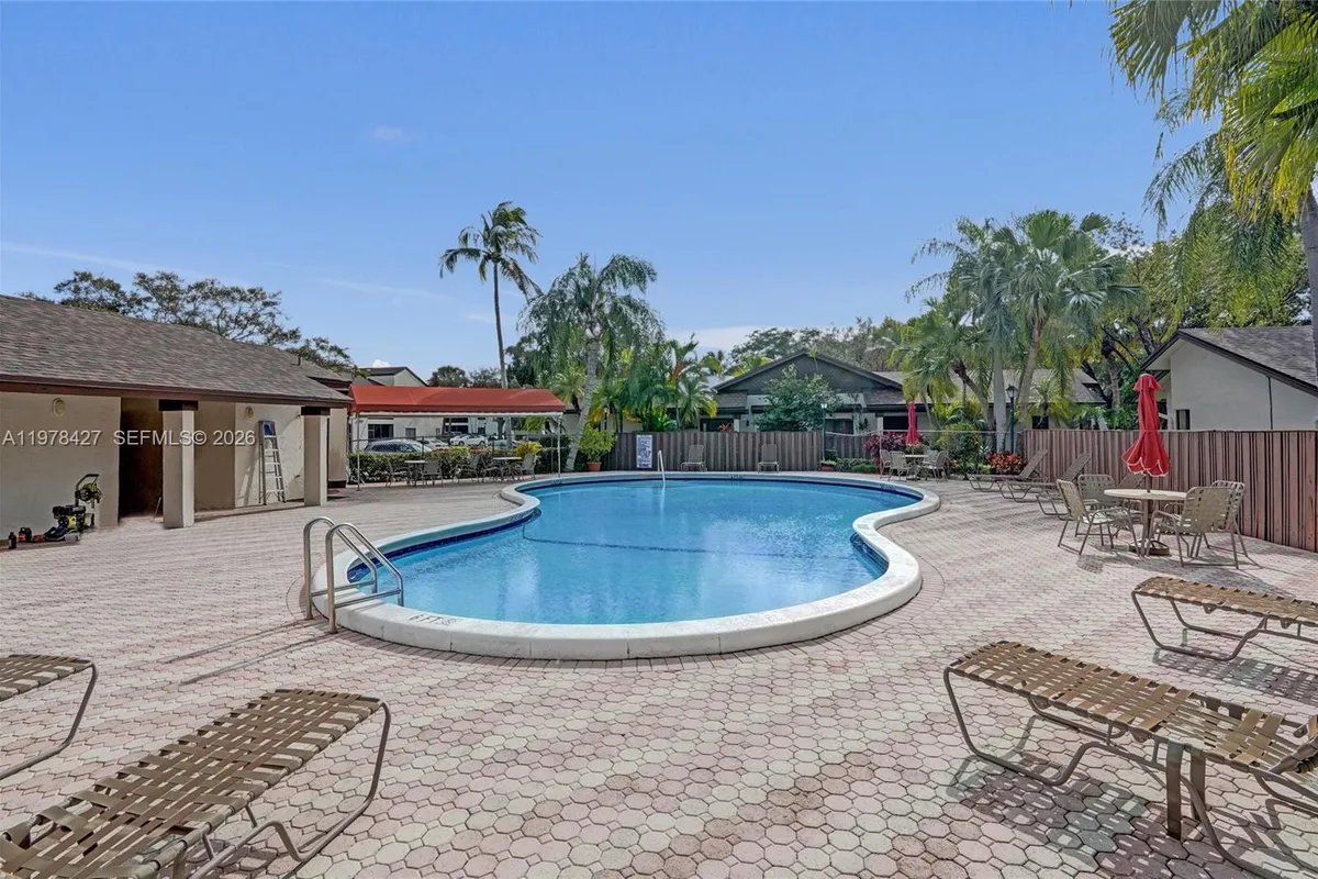 2541 N Carambola Cir N # 1832, Coconut Creek FL 33066