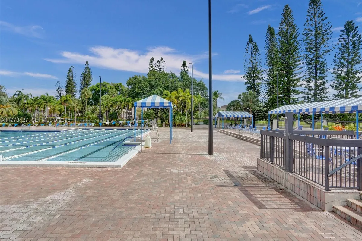 2541 N Carambola Cir N # 1832, Coconut Creek FL 33066