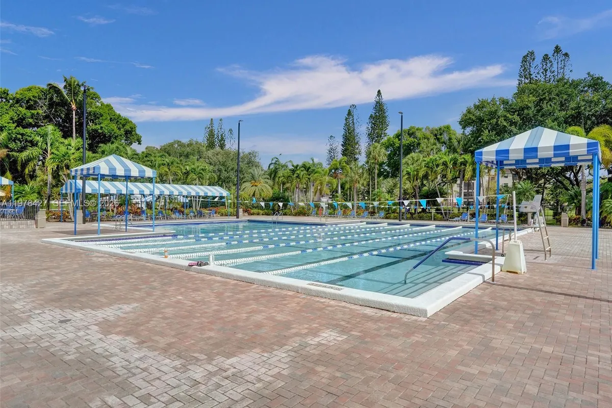 2541 N Carambola Cir N # 1832, Coconut Creek FL 33066