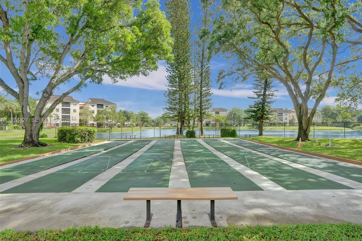 2541 N Carambola Cir N # 1832, Coconut Creek FL 33066