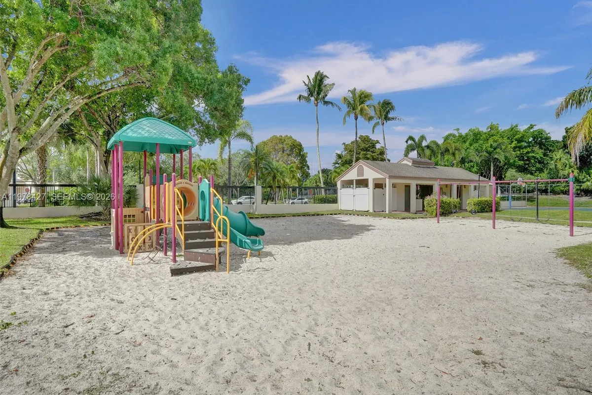 2541 N Carambola Cir N # 1832, Coconut Creek FL 33066