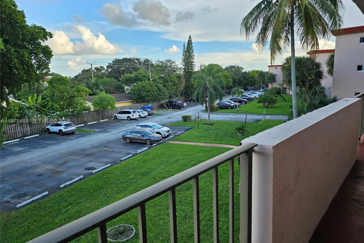 1103 NW 58th Ter # 321, Sunrise FL 33313