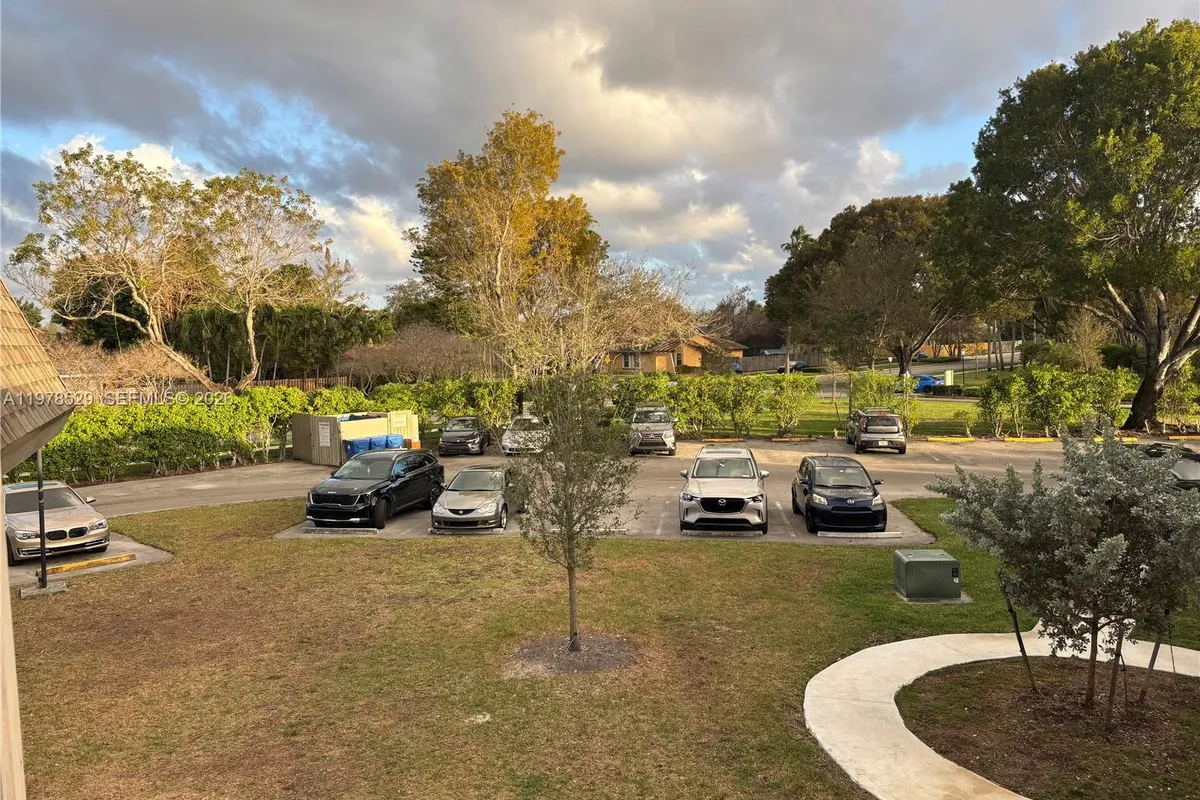 3615 NW 94th Ave # 8F, Sunrise FL 33351