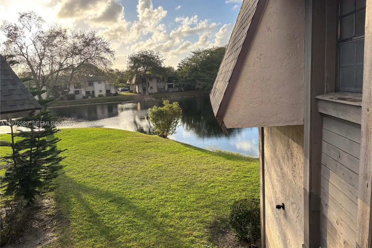 3615 NW 94th Ave # 8F, Sunrise FL 33351